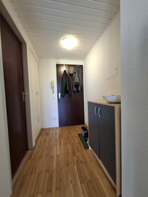 Helle und geräumige 1-Zimmer Wohnung mit Terrasse und Gartenzugang