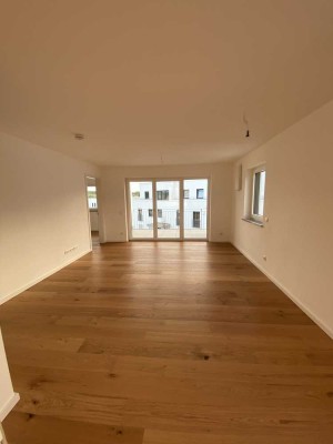 2 Zimmerwohnung mit EBK, Balkon und Tiefgaragenstellplatz in hochwertigem Neubau