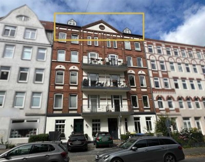 Großzügig wohnen unter dem Dach - mit Charme & Weitblick in der beliebten Holtenauer Straße in Kiel!