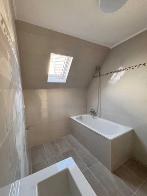 Moderne, kernsanierte Dachgeschosswohnung in Griesheim – Erstbezug nach Komplettsanierung!