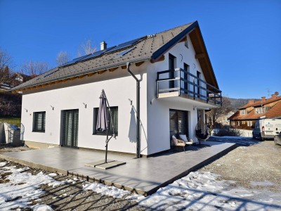 ** PREISSENKUNG!! ** Exklusives großzügiges Ein/ Zweifamilienhaus in ruhiger Lage