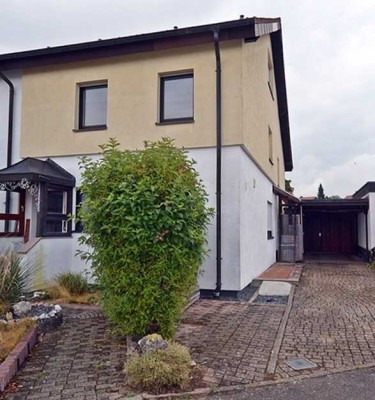 Einfamilien-Reihenhaus mit extravagantem Grundriss in Top-Wohnlage