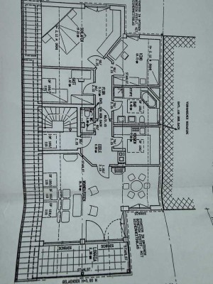 Attika-Wohnung mit 4 Zimmern und Balkon in Düren