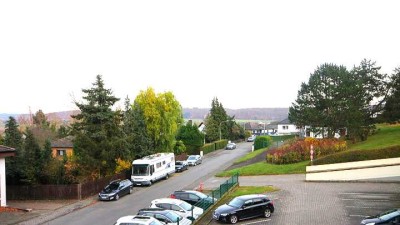 2-Zimmer-Wohnung - 81 m² - für Eigennutzer und Kapitalanleger - gr. Balkon - RENOVIERUNGSBEDÜRFTIG