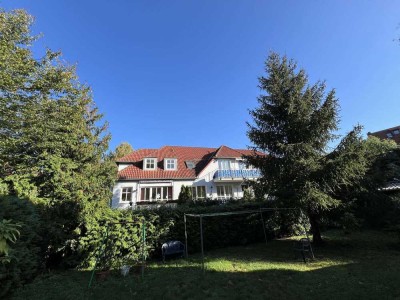 4,17% Rendite + 2.474€/m² + herrliche Leipziger Parklage + 3 DG- Wohnungen inkl. TG-Stellplätzen