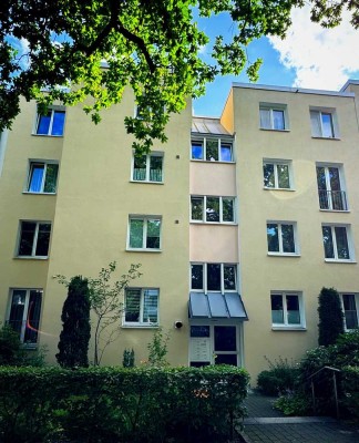 Exklusive, sanierte 3-Zimmer-Wohnung mit Balkon und EBK in Hamburg