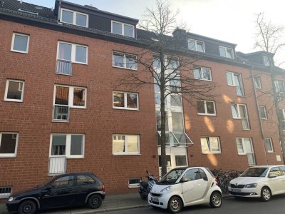 WG-Zimmer in guter Lage zu sofort frei !