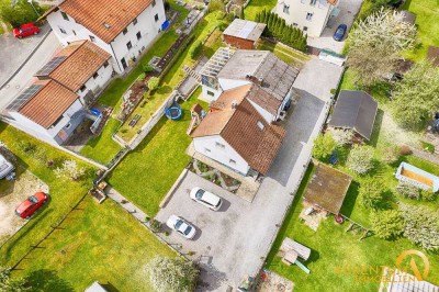 Sofort frei: Ein- Zweifamilienhaus mit großzügigem Garten mit großzügigem Garten in ruhiger Lage