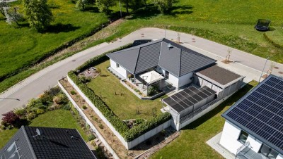 Wohnen mit Weitblick – Moderner Bungalow in ruhiger Randlage von Eigeltingen-Heudorf
