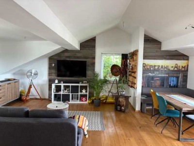 Traumhafte Dachgeschosswohnung mit Blick über Pfarrkirchen – zentrumsnah und dennoch ruhig gelegen!