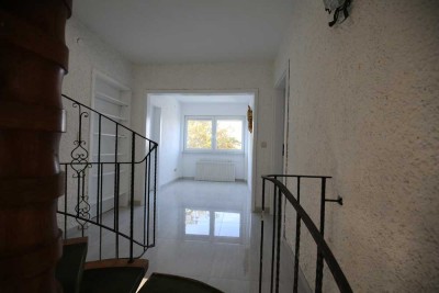 Exklusives Eckreiheneckhaus in Bestlage, modernisiert, energieeffizient und bezugsfertig!Frankenthal