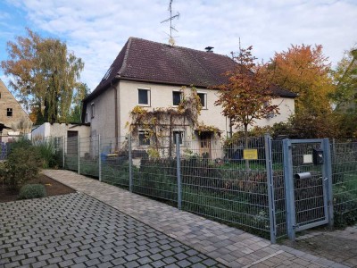 Renovierungsbedürftiges DHH zum Sonderpreis in 20 Km nach Herzogenaurach