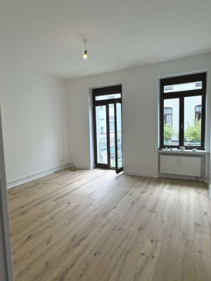 Frisch sanierte 3-Zimmerwohnung mit Dachterrasse in ruhigem Hinterhaus