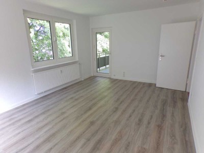Helle, gemütliche 2 Zimmer Wohnung mit Balkon