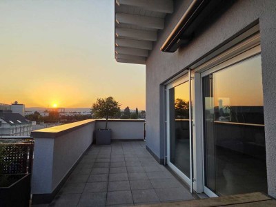 Exklusive Penthoue Wohnung mit 50 qm Dachterrasse und Klimanalage