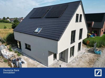 Moderne Doppelhaushälfte im KFW 40 QNG Standard in R-W!