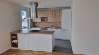 Attraktive 4-Zimmer-Wohnung mit Balkon im 1. OG in Reutlingen