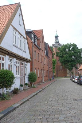 Gepflegte DG - Wohnung 1,5-Zi. Nahe Schön Klinik in Neuwerk