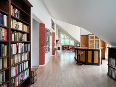 *** Wohnen wie im Loft - aussergewöhnliche Dachgeschosswohnung mit Hobbyraum in Waldtrudering ***
