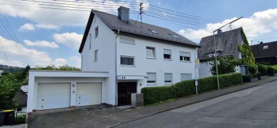 Stilvolle Dachgeschosswohnung mit offenem Dachstuhl und hochwertiger Ausstattung – frei ab 01.10.25