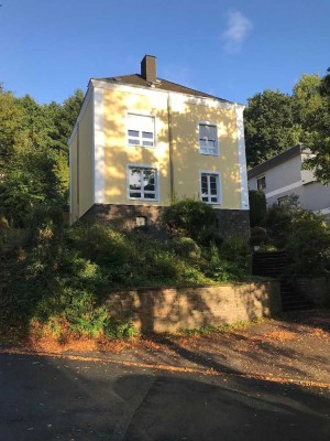 Schöne helle 3-Zimmer-Wohnung mit Terrasse und Garage in Siegen Weidenau