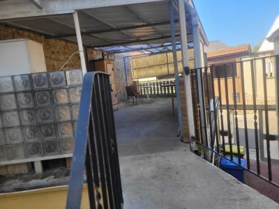 Gepflegtes haus mit 8 Zimmern in Bechenheim