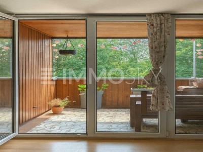 Lichtdurchflutete Dachgeschosswohnung mit Loggia, EBK und Stellplatz