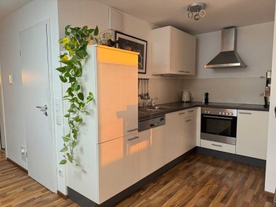 Helle 2-Zimmer-Wohnung mit großem Balkon und Top-Anbindung