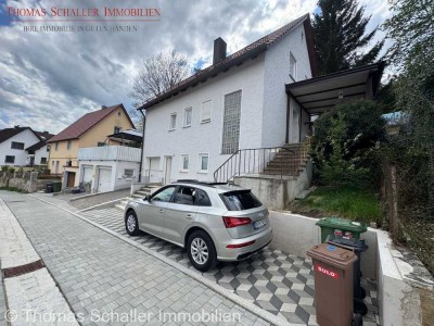Charmantes EFH mit traumhafter Aussicht, 3 Garagen und Garten