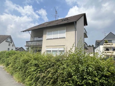 Helle 3-Zimmer-Dachgeschosswohnung in Leverkusen-Lützenkirchen