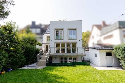 Modernes Stadthaus mit großem Garten