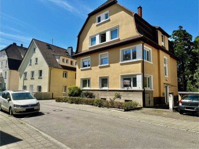 Stilvolle Vier- Zimmer- Wohnung in begehrter Lage- Historischer Charme trifft auf modernen Komfort