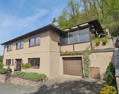 Freistehendes EFH im Bungalowstil in ruhiger Lage von Neustadt/Wied. 25 Min. Kreuz BN/SU, 4 Min. A3