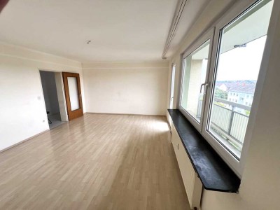 Helle 3 Zimmer, Küche, Bad, Balkon Wohnung in Bad-Dürkheim