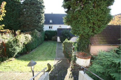 GENERATIONENHAUS IN GLADBECK MIT TERRASSE, BALKON, GARAGE UND GROSSEM GARTEN