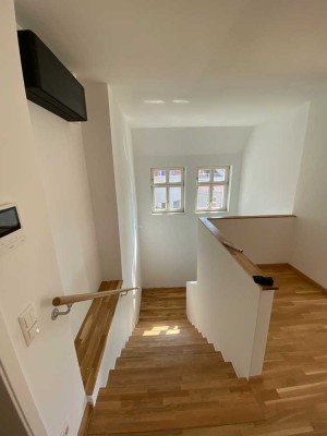 Edles Wohnerlebnis im Denkmal – 3-Zimmer-Maisonette in Leipzigs Zentrum