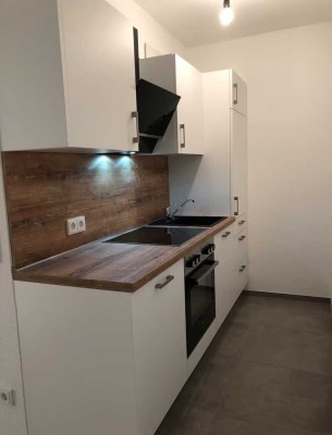 Exklusive, sanierte 2-Raum-Wohnung mit gehobener Innenausstattung in Moers