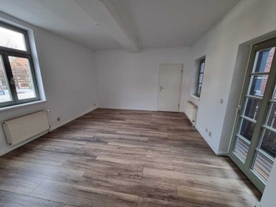 Charmante Altbauwohnung in ruhiger Lage mit Balkon!