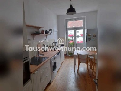 Tauschwohnung: Helle und ruhige Altbauwohnung mit Balkon und Badewanne