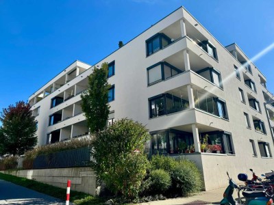 Stadt- und naturnah: Moderne 2-Zi-Whg. in begehrter Petershausen-Lage mit Balkon und TG-Platz