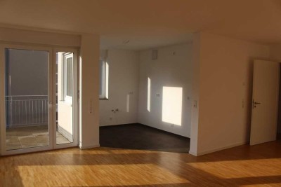 großzügige 4-Zimmer-Wohnung mit Balkon