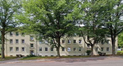 * * *NEU INSTANDGESETZT - Wohnen in gepflegter, ruhiger Wohnanlage mit viel Grün* * *