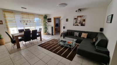 Top-Ausstattung: Moderne 3-Zimmer-Wohnung mit EBK, Balkon und Wallbox in ruhiger Lage