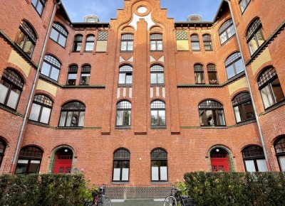 Vollmöblierte, modernisierte 2-Zimmer Wohnung in Düsseldorf-Pempelfort mit eigenem Lichthof