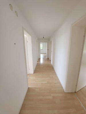 Charmante Dachgeschosswohnung mit Garten in ruhiger Lage mit toller Aussicht