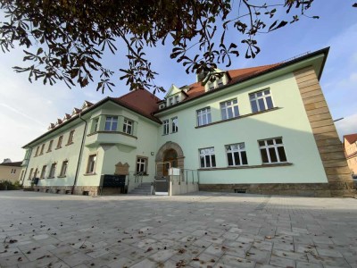 2-Zimmer-Wohnung mit brandneuer Küche, inkl. Tiefgarage, Kellerabteil, Parkett, Fußbodenheizung