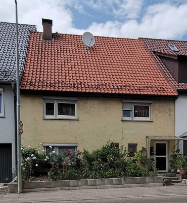 "Ohne Provision" :  Mittelreihenhaus mit 105 qm Wohnfläche und Ausbaupotenzial