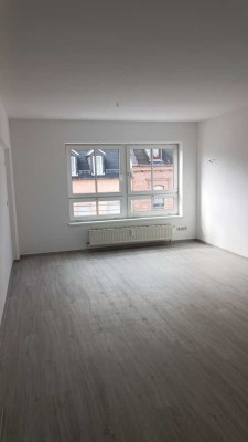 Moderne 1-Zimmer-Wohnung mit Aufzug in bester Zentrumslage – Hohenstein-Ernsttha