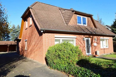 Zentrumslage! Viel Platz für 2 Familien und ein großer Garten