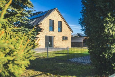 Neubau Niedrigenergiehaus mit zwei Wohneinheiten in Barth